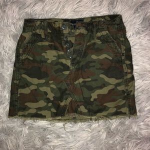 American Eagle Camo Skirt